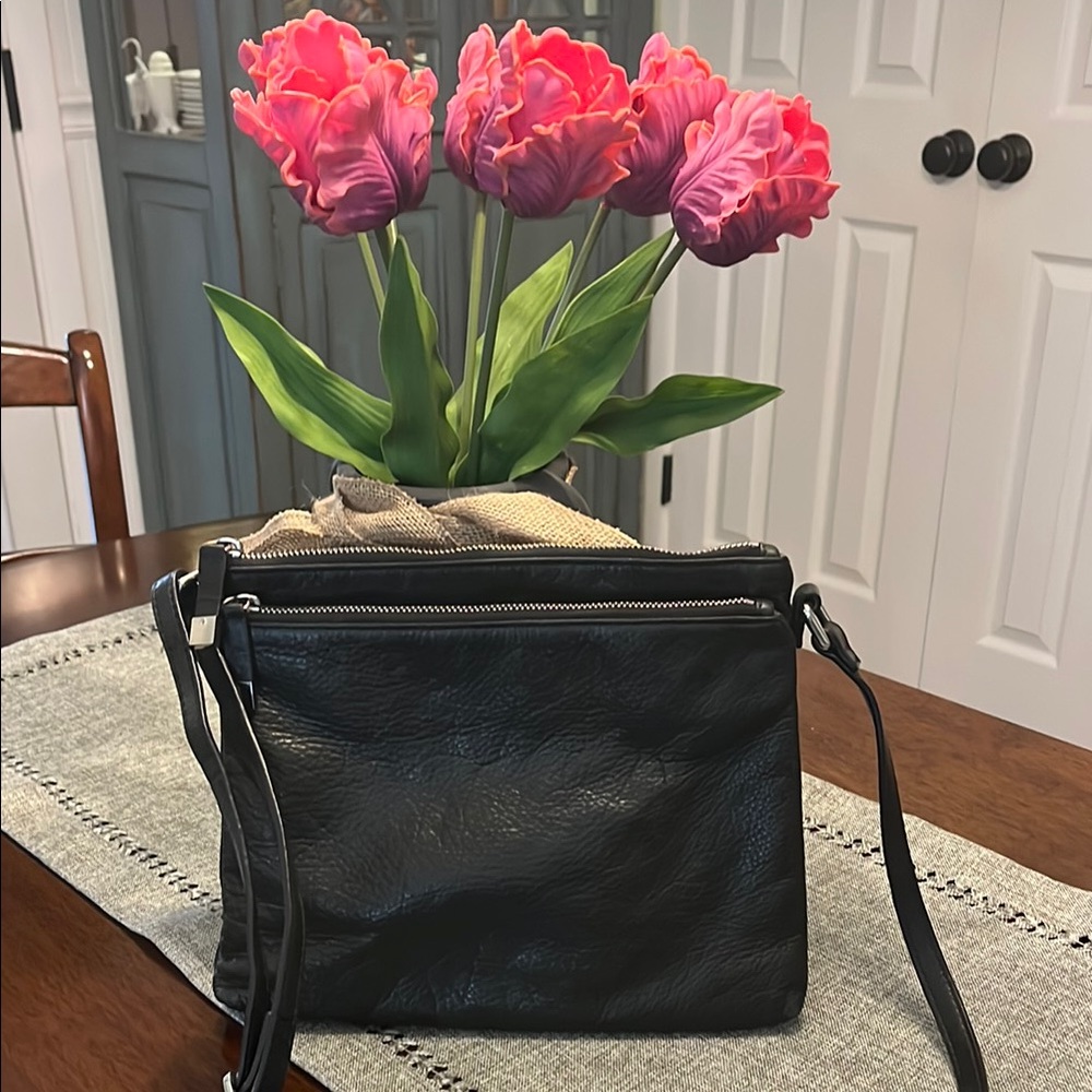 Elegant Black Leather Crossbody Bag